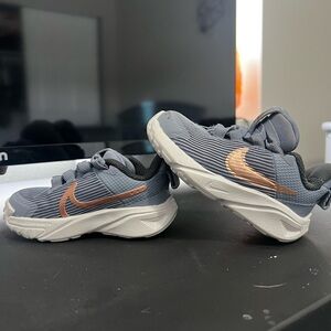 Nike Kids Blue-Gray Sneakers with Copper Swoosh